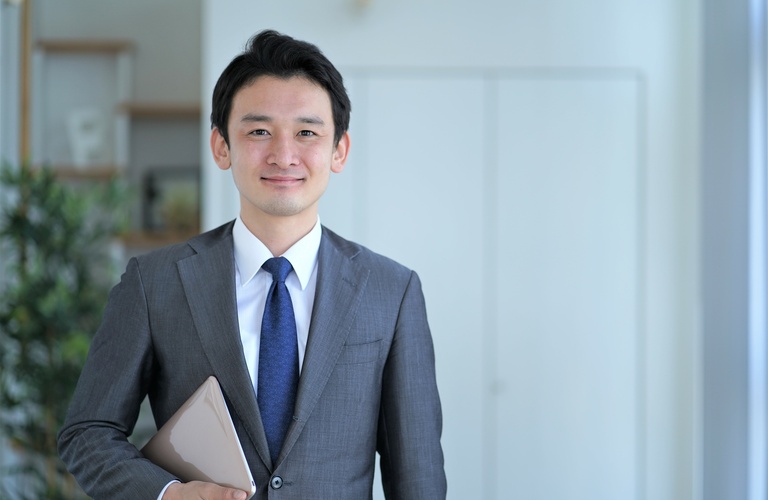 介護の仕事が続けられる環境作りに貢献いたします | 介護離職の相談なら虎ノ門コンサルティング